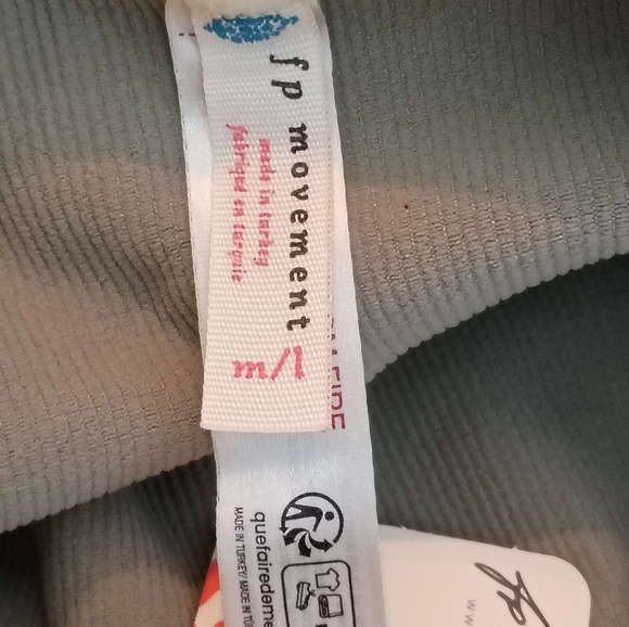 Free People FP Movement All Clear Cami Colorblock Top in Sage Yellow Sz M/L NWT - Picture 7 of 10